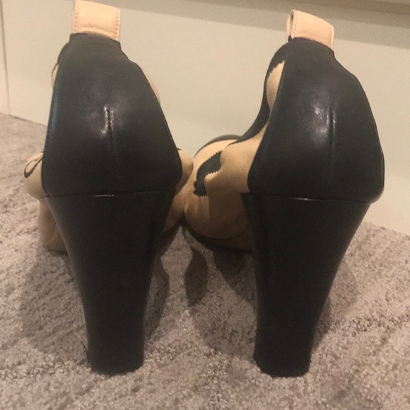 Chanel block heels. Excellent condition!!! - Picture 4 of 7